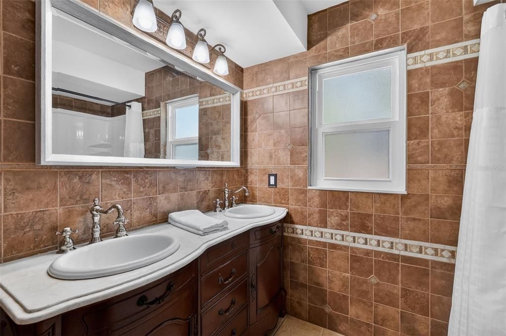 For Sale: $1,289,700 (3 beds, 3 baths, 2494 Square Feet)