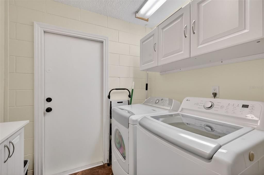 For Sale: $1,289,700 (3 beds, 3 baths, 2494 Square Feet)