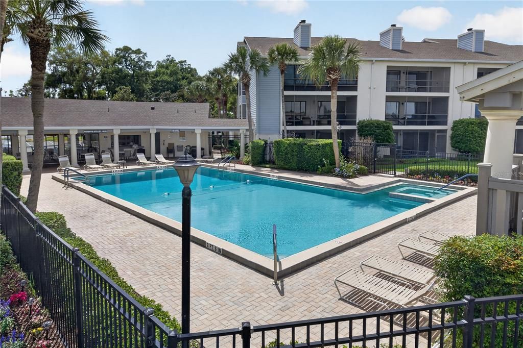 Activo con contrato: $187,500 (2 camas, 2 baños, 1065 Pies cuadrados)