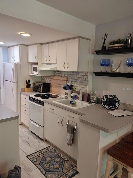 For Rent: $1,500 (1 beds, 1 baths, 456 Square Feet)