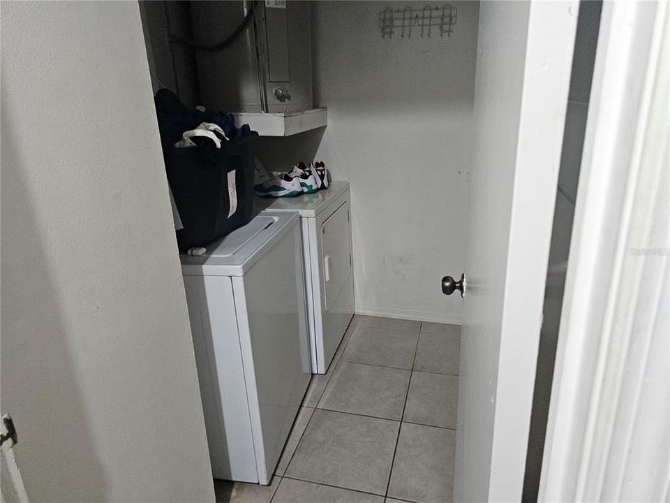 For Sale: $174,999 (2 beds, 2 baths, 1038 Square Feet)
