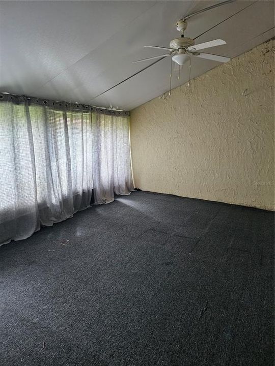 На продажу: $170,999 (2 спален, 2 ванн, 1038 Квадратных фут)