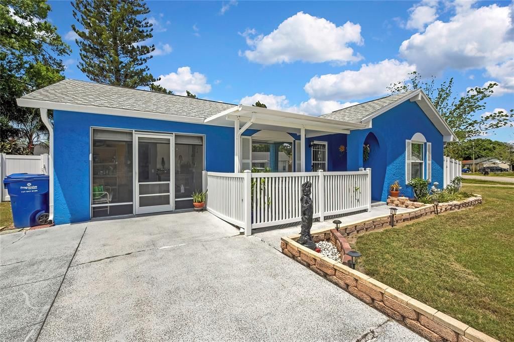 Activo con contrato: $259,000 (2 camas, 2 baños, 1389 Pies cuadrados)