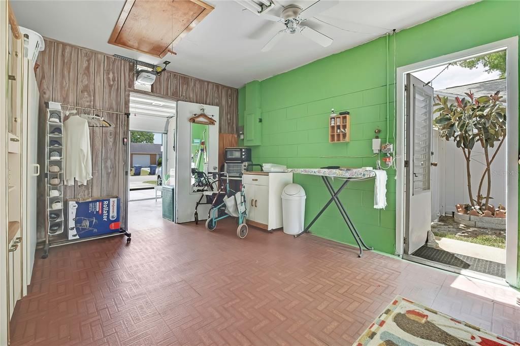 Activo con contrato: $259,000 (2 camas, 2 baños, 1389 Pies cuadrados)