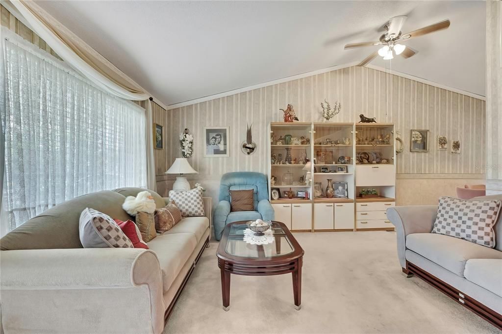 Activo con contrato: $259,000 (2 camas, 2 baños, 1389 Pies cuadrados)
