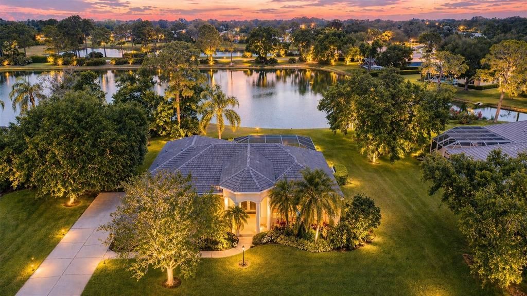 Active With Contract: $879,900 (3 beds, 2 baths, 2892 Square Feet)