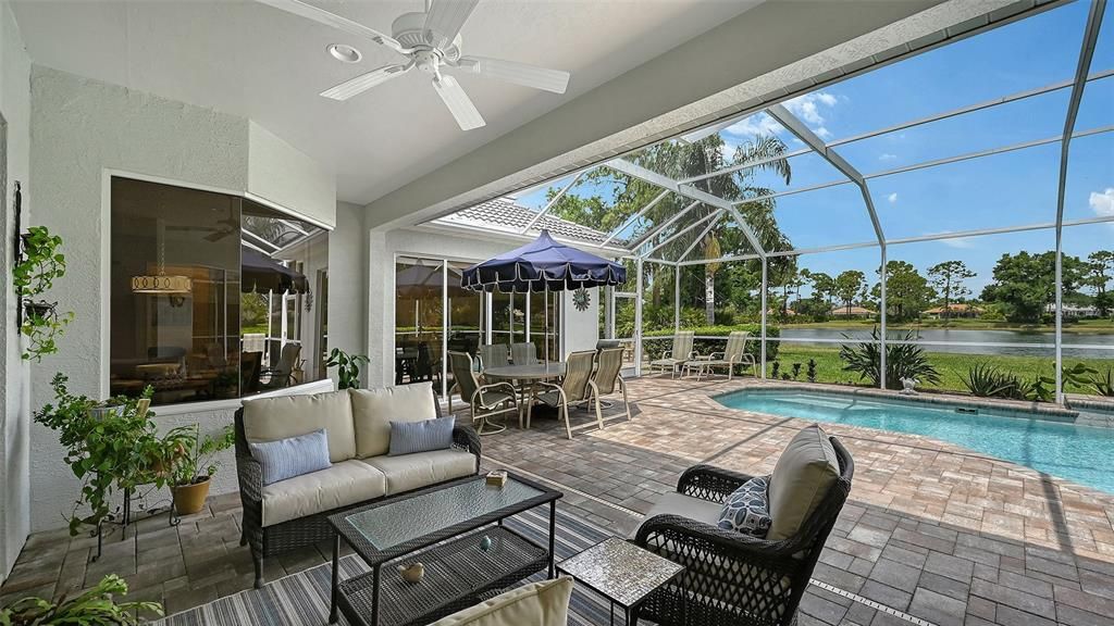 Active With Contract: $879,900 (3 beds, 2 baths, 2892 Square Feet)
