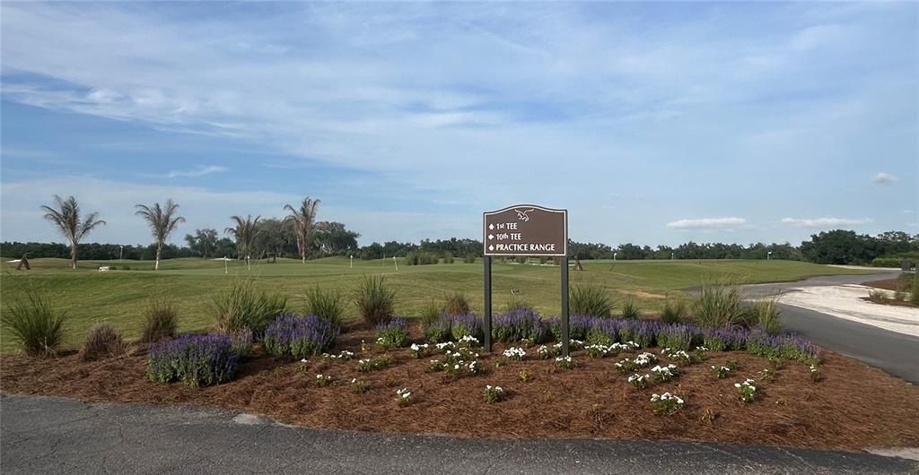 Active With Contract: $879,900 (3 beds, 2 baths, 2892 Square Feet)