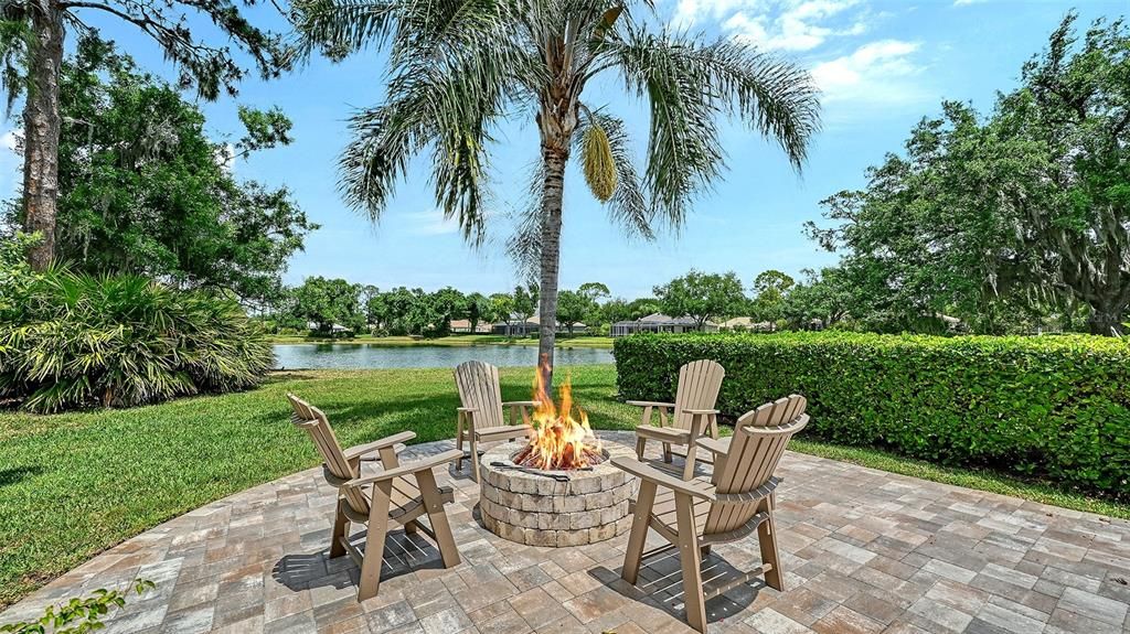 Active With Contract: $879,900 (3 beds, 2 baths, 2892 Square Feet)