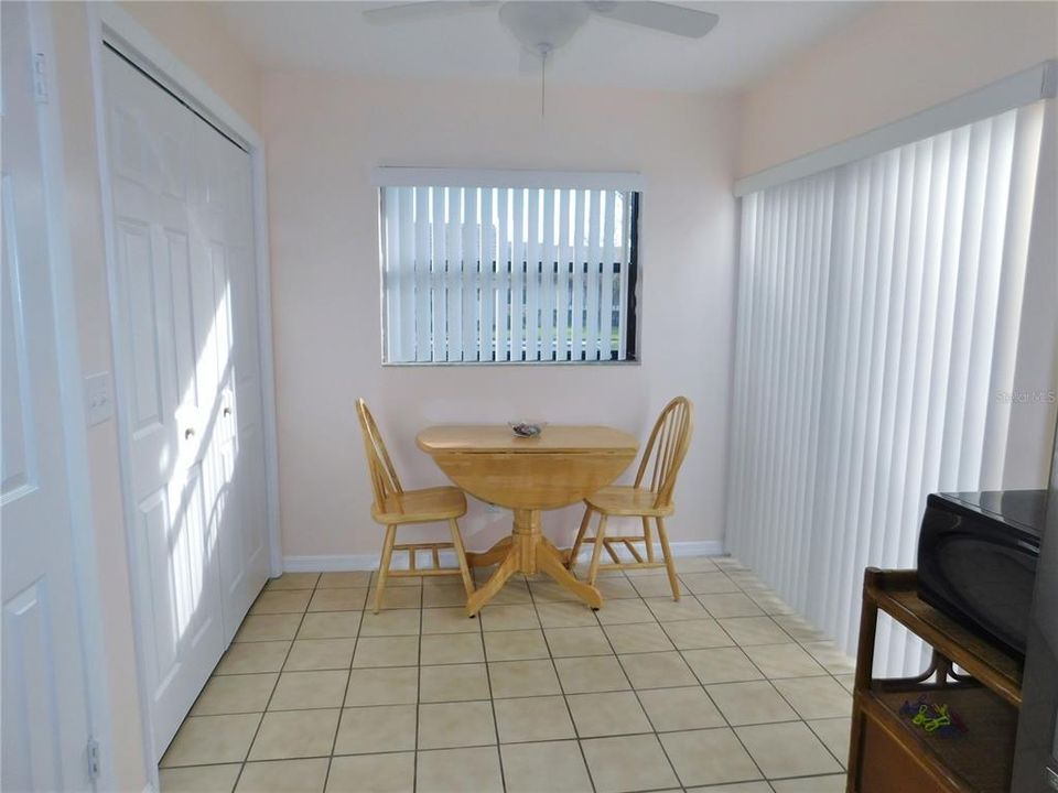 For Rent: $2,500 (3 beds, 2 baths, 1445 Square Feet)