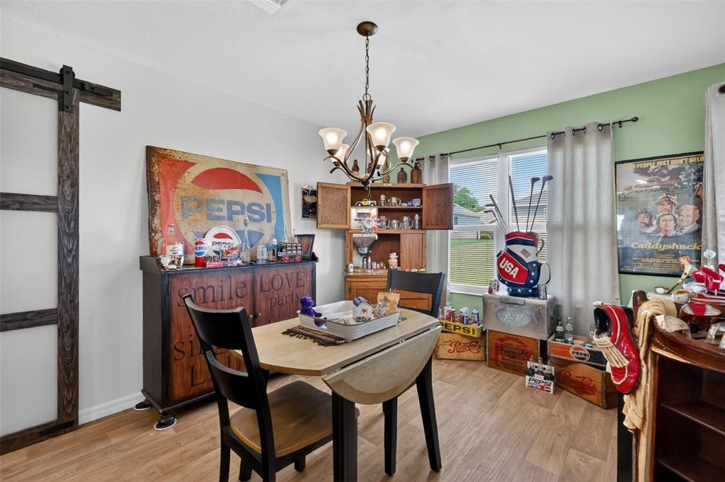 For Sale: $339,900 (3 beds, 2 baths, 1586 Square Feet)