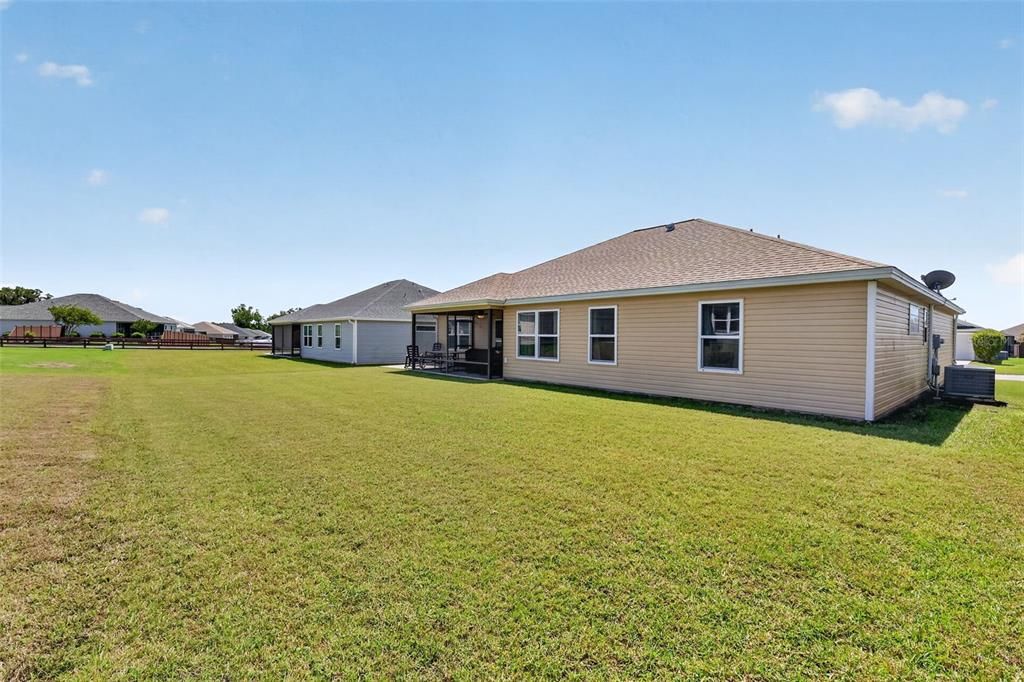 For Sale: $339,900 (3 beds, 2 baths, 1586 Square Feet)