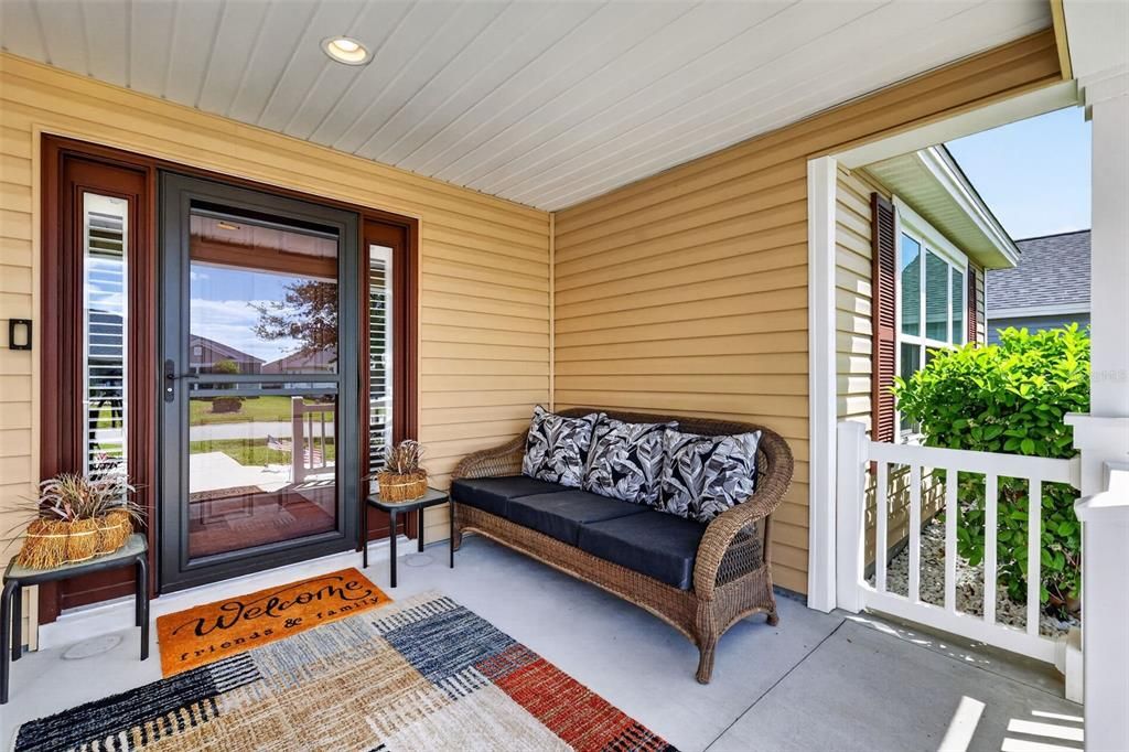 For Sale: $339,900 (3 beds, 2 baths, 1586 Square Feet)
