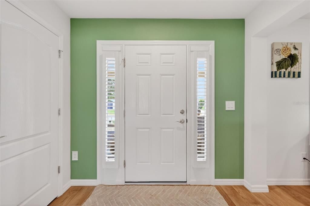 For Sale: $339,900 (3 beds, 2 baths, 1586 Square Feet)
