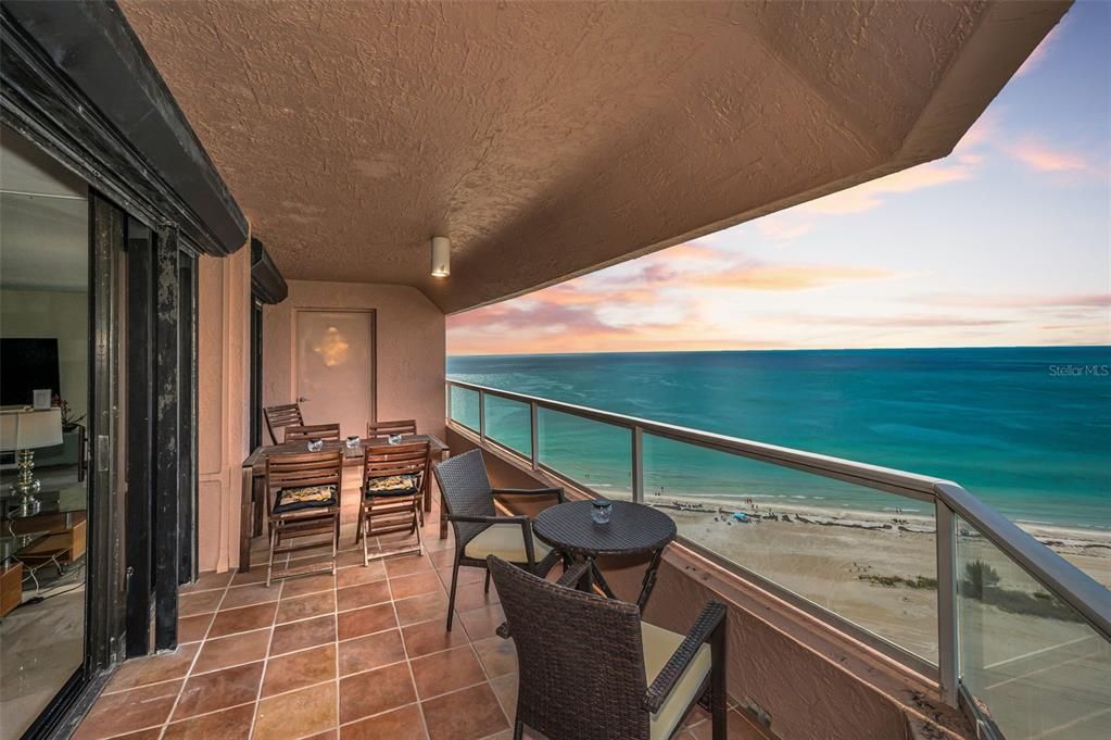 For Sale: $1,875,000 (3 beds, 2 baths, 2125 Square Feet)