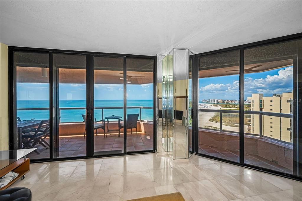 For Sale: $1,875,000 (3 beds, 2 baths, 2125 Square Feet)