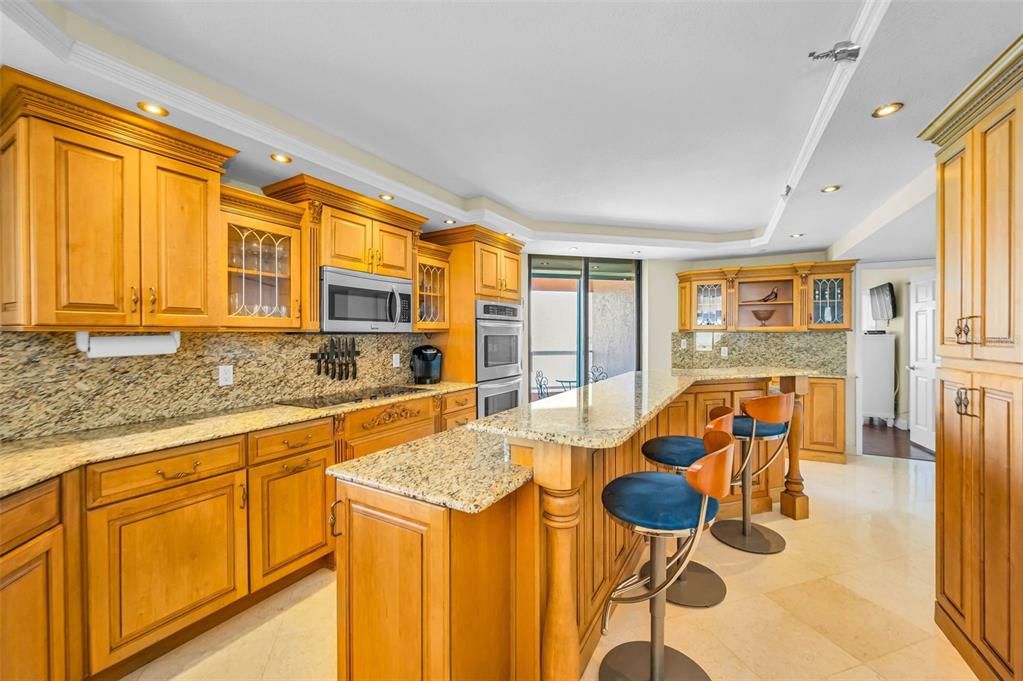 For Sale: $1,875,000 (3 beds, 2 baths, 2125 Square Feet)