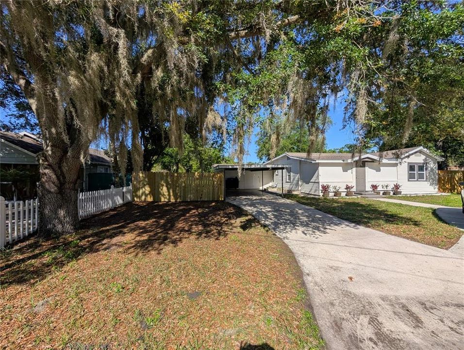 For Sale: $228,000 (3 beds, 1 baths, 1258 Square Feet)