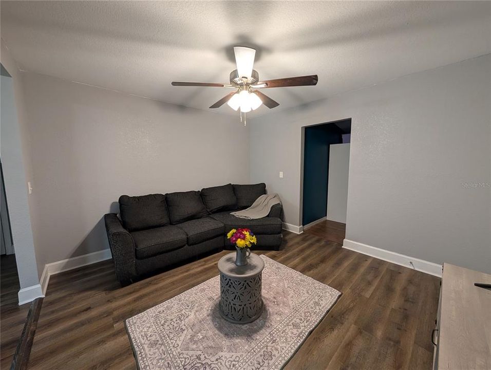 For Sale: $228,000 (3 beds, 1 baths, 1258 Square Feet)