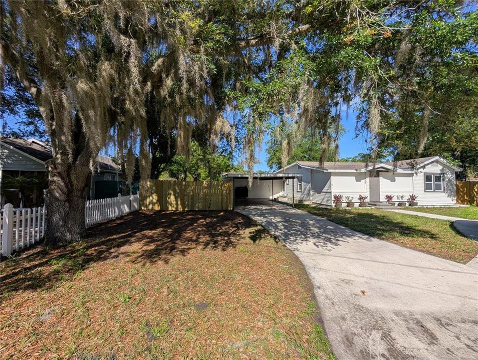 For Sale: $228,000 (3 beds, 1 baths, 1258 Square Feet)
