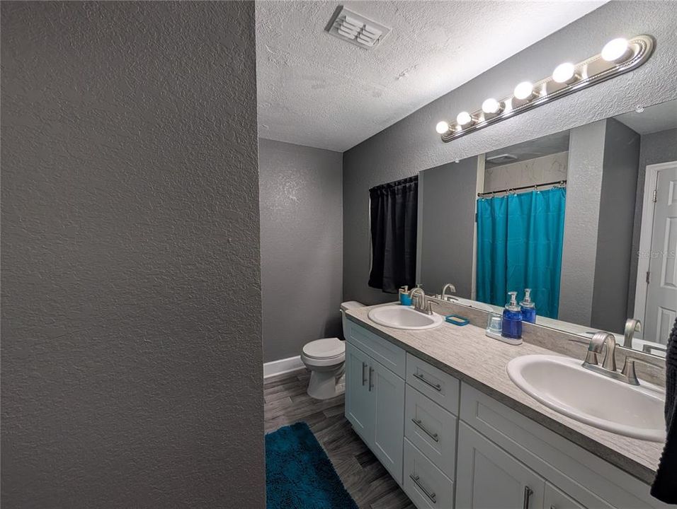 For Sale: $228,000 (3 beds, 1 baths, 1258 Square Feet)