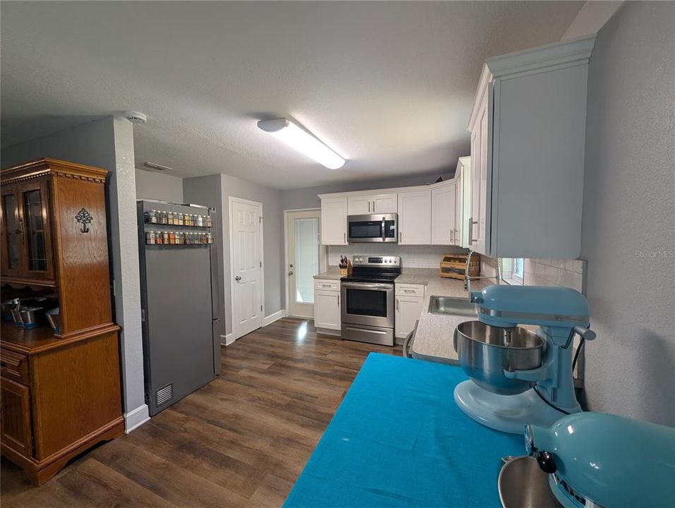 For Sale: $228,000 (3 beds, 1 baths, 1258 Square Feet)