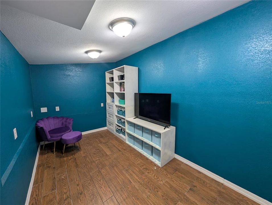 For Sale: $228,000 (3 beds, 1 baths, 1258 Square Feet)