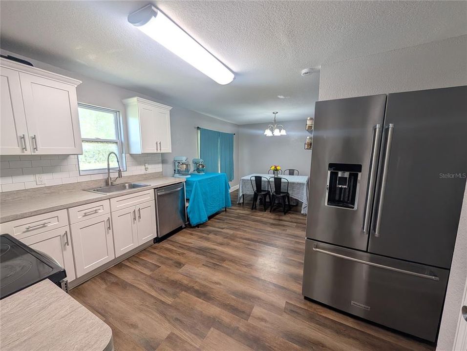 For Sale: $228,000 (3 beds, 1 baths, 1258 Square Feet)