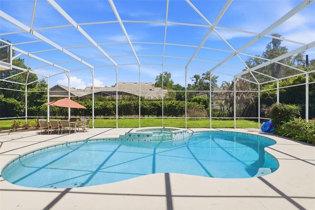 En Venta: $2,345,000 (5 camas, 5 baños, 5700 Pies cuadrados)
