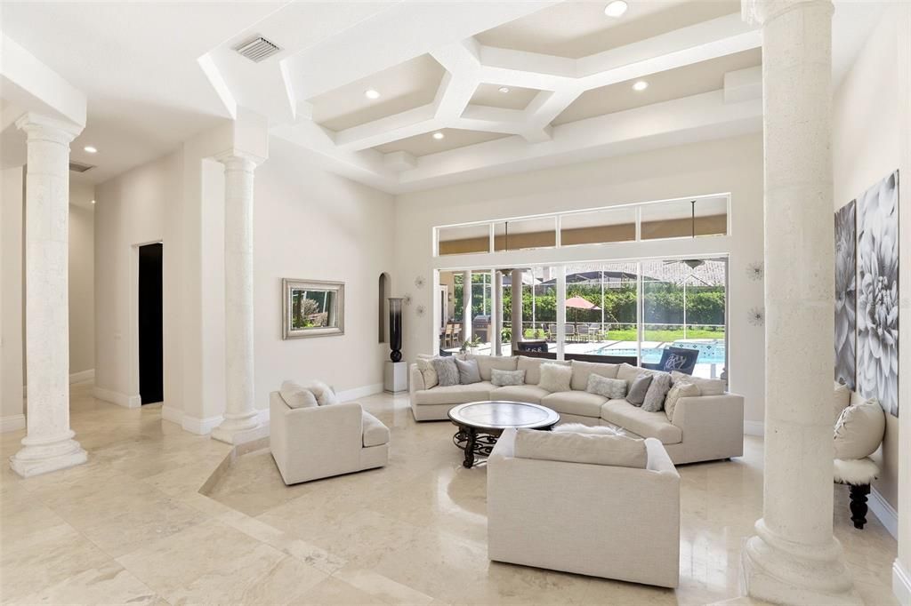 En Venta: $2,345,000 (5 camas, 5 baños, 5700 Pies cuadrados)