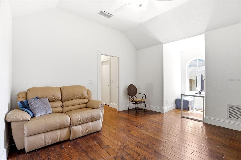 En Venta: $2,345,000 (5 camas, 5 baños, 5700 Pies cuadrados)