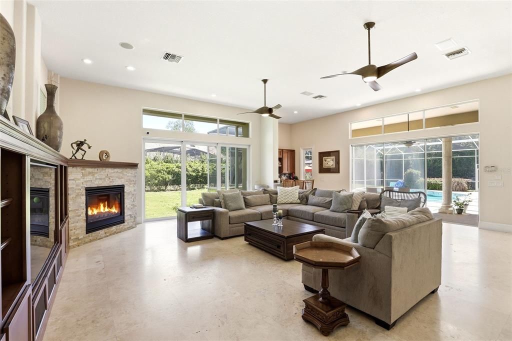 En Venta: $2,345,000 (5 camas, 5 baños, 5700 Pies cuadrados)