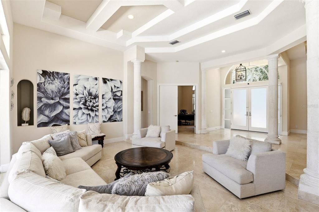 En Venta: $2,345,000 (5 camas, 5 baños, 5700 Pies cuadrados)