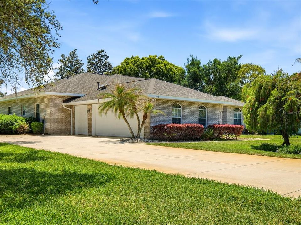 Activo con contrato: $750,000 (4 camas, 2 baños, 2852 Pies cuadrados)