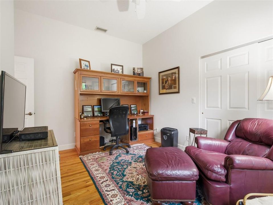 Activo con contrato: $750,000 (4 camas, 2 baños, 2852 Pies cuadrados)