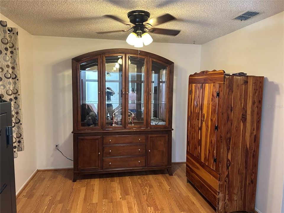 For Sale: $344,999 (3 beds, 2 baths, 1716 Square Feet)