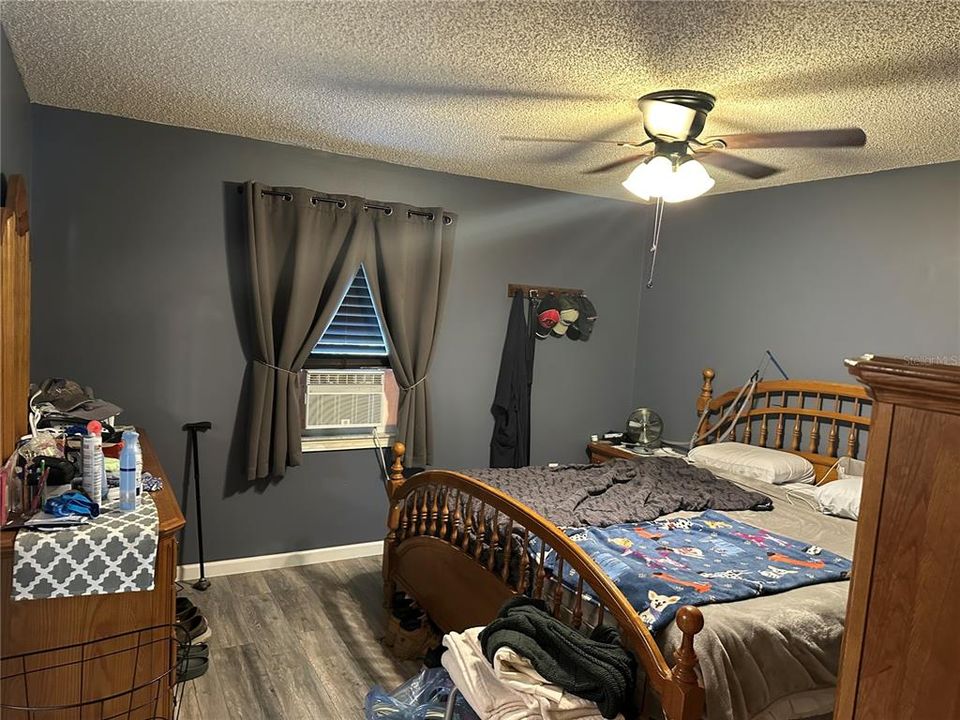 For Sale: $344,999 (3 beds, 2 baths, 1716 Square Feet)