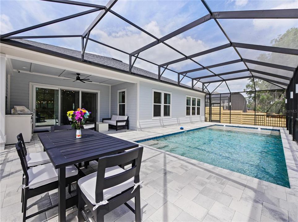 En Venta: $799,900 (5 camas, 3 baños, 2854 Pies cuadrados)