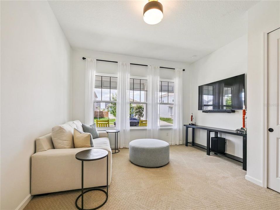 En Venta: $799,900 (5 camas, 3 baños, 2854 Pies cuadrados)