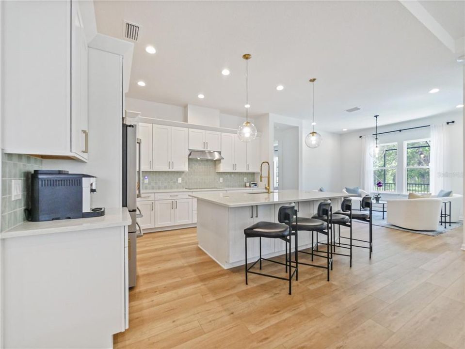 En Venta: $799,900 (5 camas, 3 baños, 2854 Pies cuadrados)