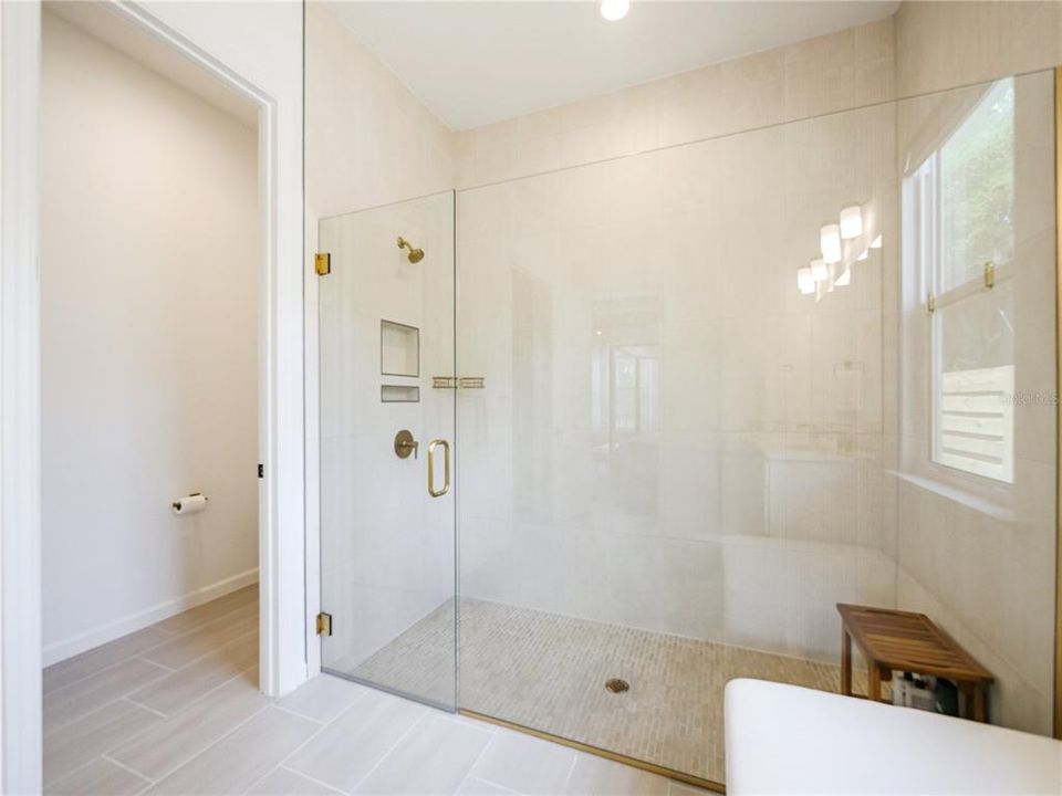 En Venta: $799,900 (5 camas, 3 baños, 2854 Pies cuadrados)