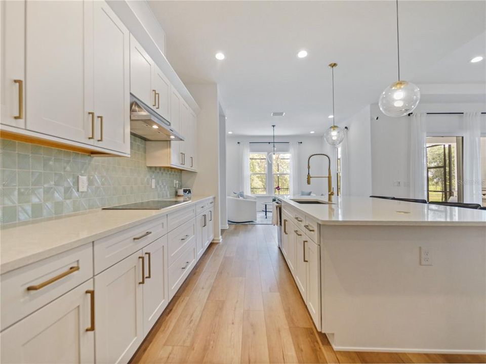 En Venta: $799,900 (5 camas, 3 baños, 2854 Pies cuadrados)