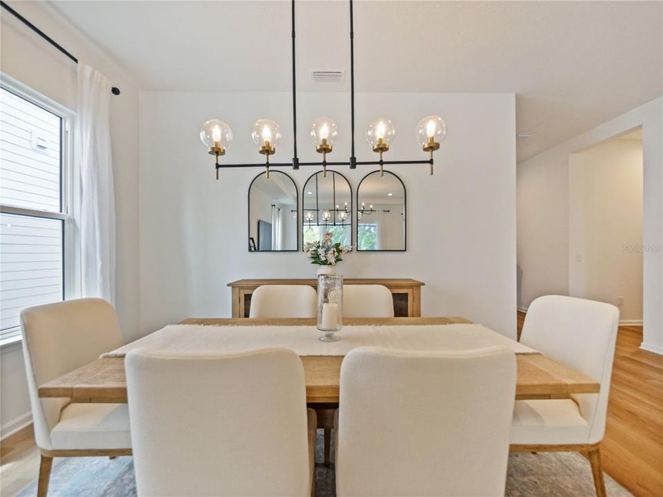 En Venta: $799,900 (5 camas, 3 baños, 2854 Pies cuadrados)