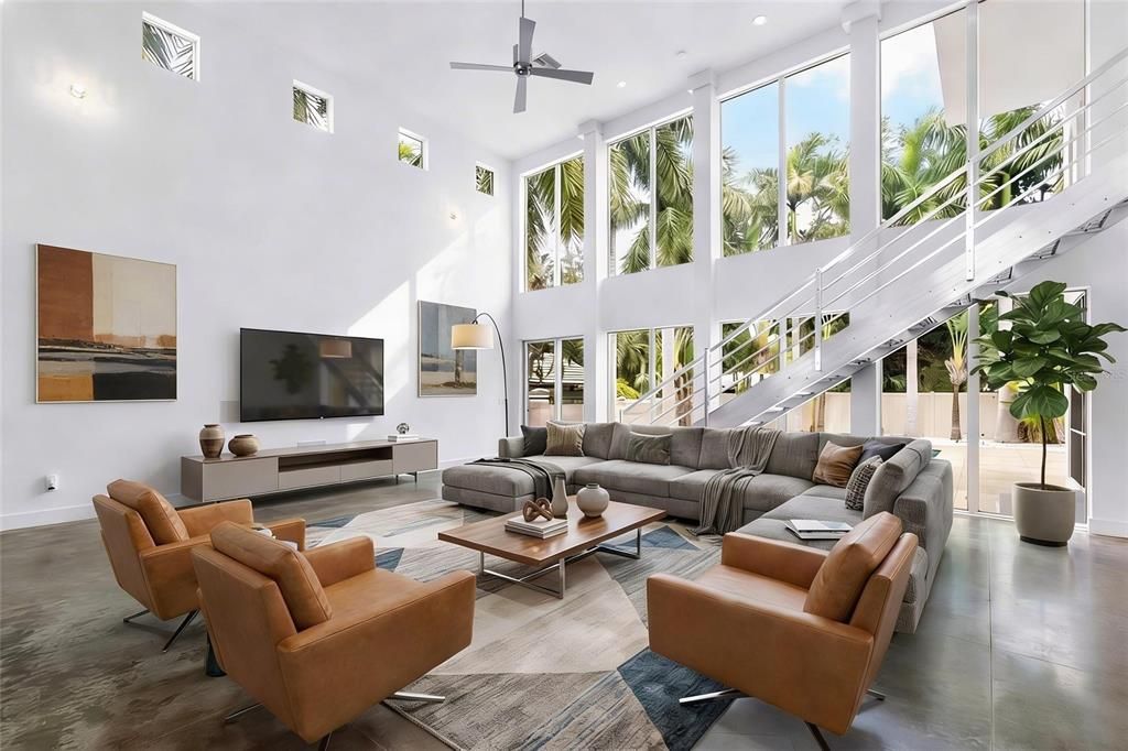 Activo con contrato: $2,495,000 (4 camas, 3 baños, 3875 Pies cuadrados)
