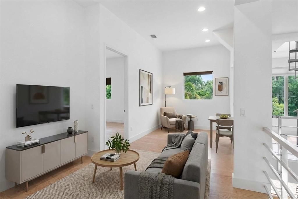 Activo con contrato: $2,495,000 (4 camas, 3 baños, 3875 Pies cuadrados)