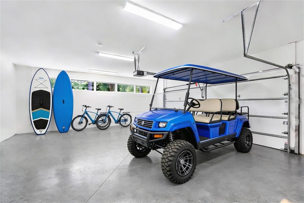 Activo con contrato: $2,495,000 (4 camas, 3 baños, 3875 Pies cuadrados)