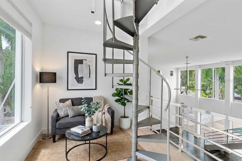 Activo con contrato: $2,495,000 (4 camas, 3 baños, 3875 Pies cuadrados)