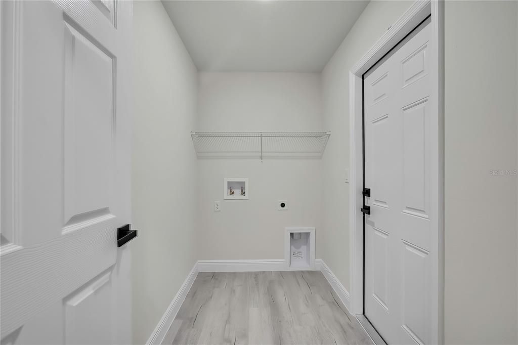 For Sale: $274,900 (3 beds, 2 baths, 1493 Square Feet)