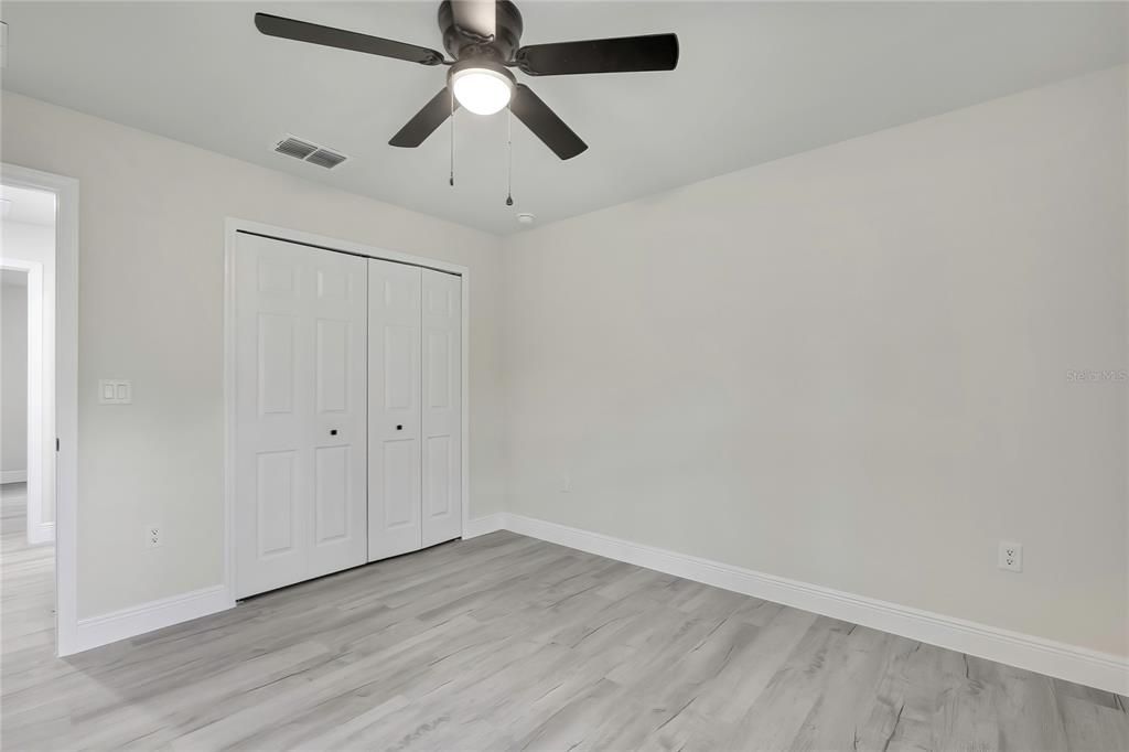 For Sale: $274,900 (3 beds, 2 baths, 1493 Square Feet)