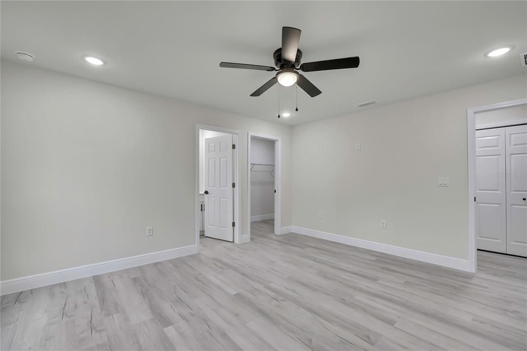 For Sale: $274,900 (3 beds, 2 baths, 1493 Square Feet)